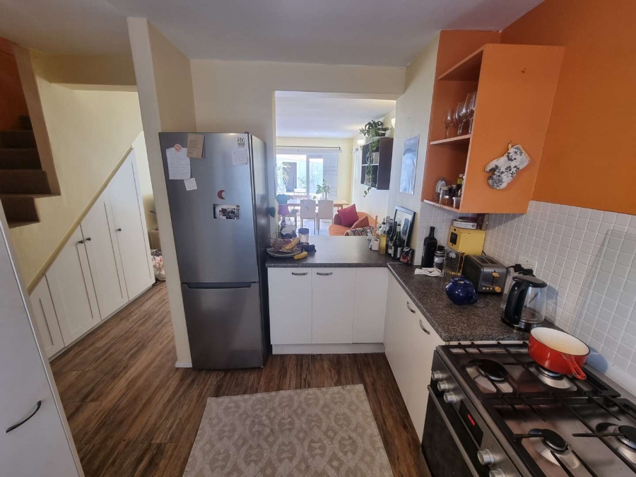 To Let 2 Bedroom Property for Rent in Claremont Upper Western Cape